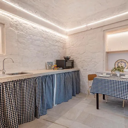 Trulli Miriam: Enchanting Apulian Getaway * Martina Franca