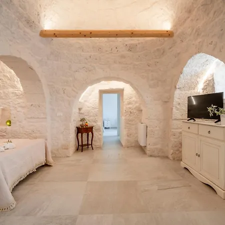 Villa Trulli Miriam: Enchanting Apulian Getaway