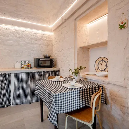 Trulli Miriam: Enchanting Apulian Getaway Martina Franca